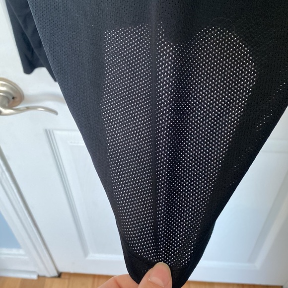 Nike - black long sleeve running top - size XL - Picture 6 of 6